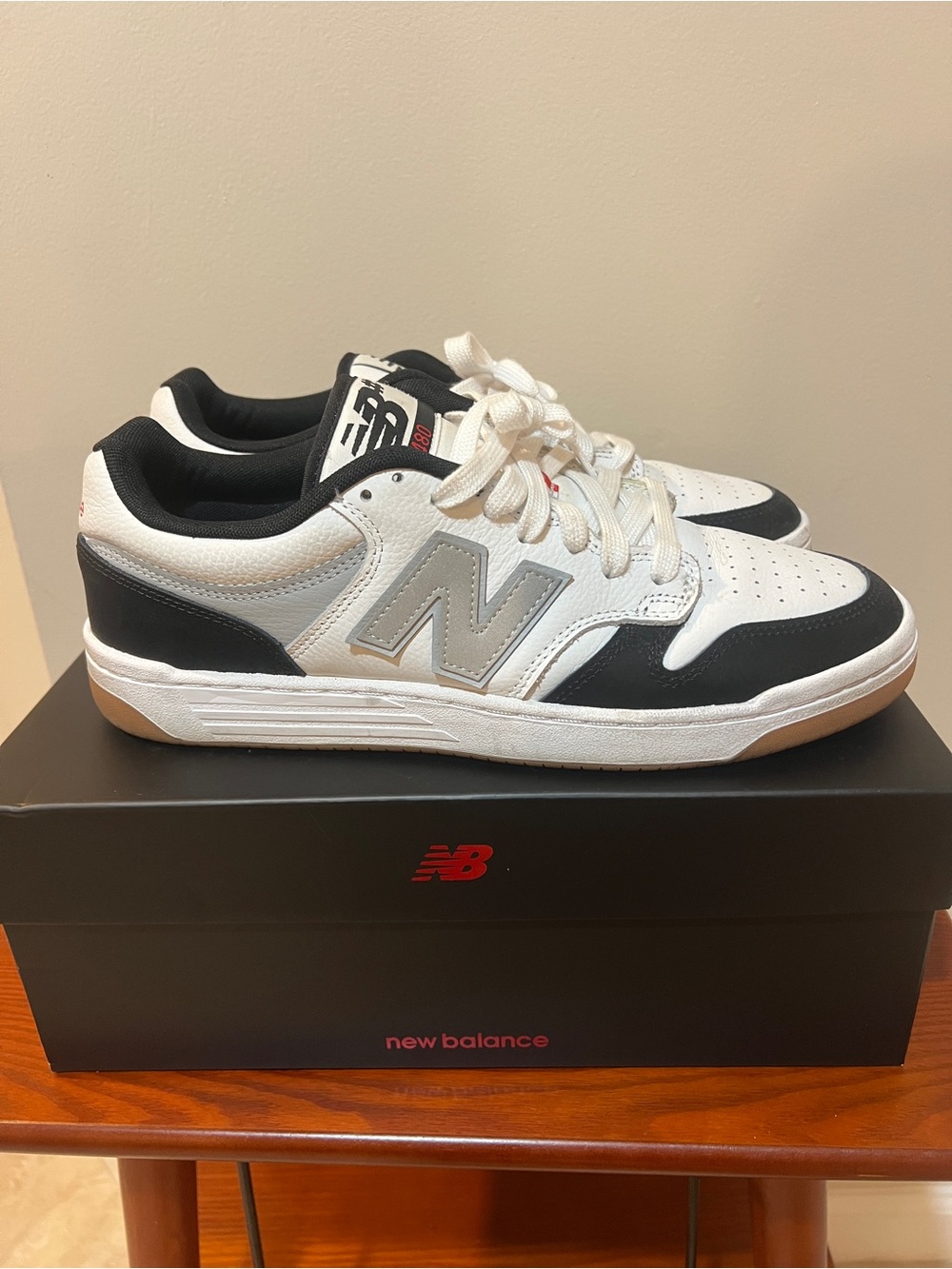 New Balance Men’s White, Black and Gray Low-Top Sneakers